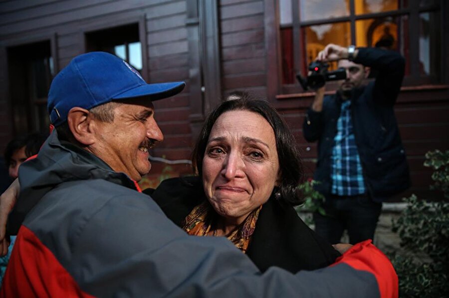 Ukrayna Ortodoks Kilisesi'nin bağımsızlık talebini Fener Rum Patrikhanesi'nin onaylaması Ukraynalı vatandaşlar tarafından mutlulukla karşılandı.