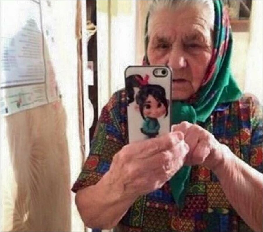 Yıl 2055, Pelinsu Nine