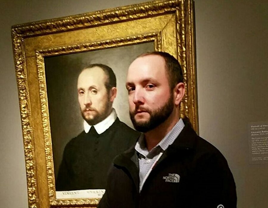 Arada 300 yıl var ama berberleri bile aynı