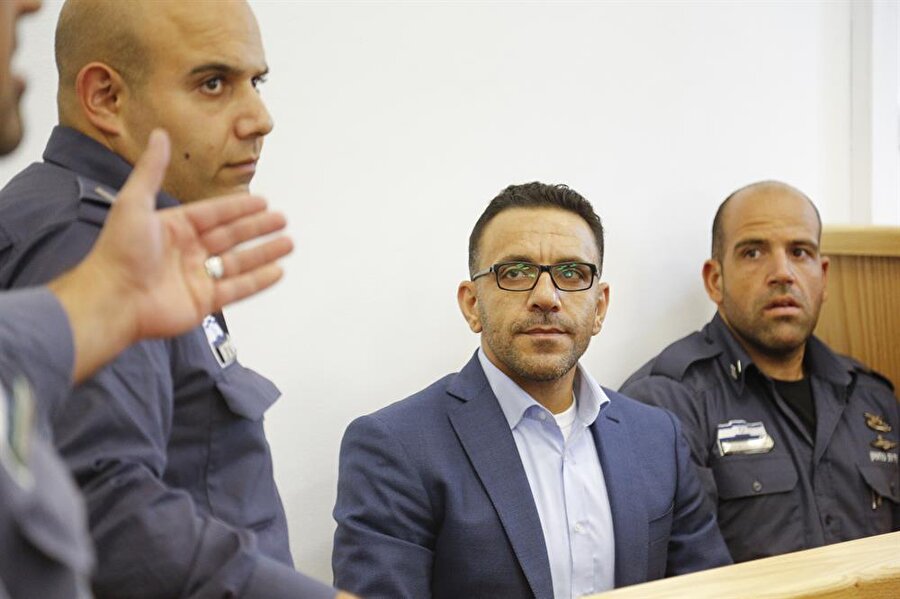 Hakim tarafından kefaret ile tahliye edilmesine karar verilmesine rağmen savcının itirazı üzerine Adnan Gays serbest bırakılmadı.