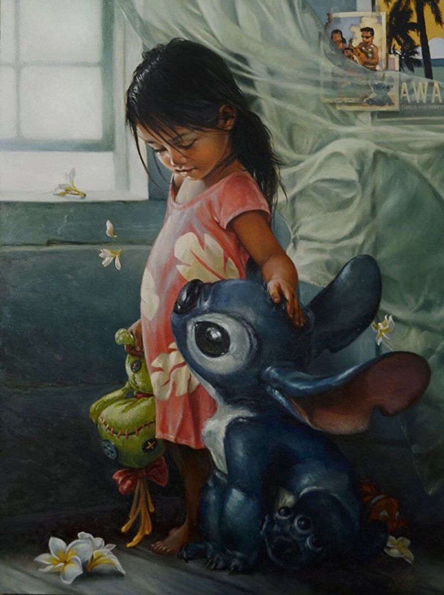 Lilo ve Stitch
Çocukların en sevdiği Disney karakterlerden biri olan Lilo ve onun pek sevgili arkadaşı Stitch, çiçeklerin arasında oldukça masum duruyorlar.