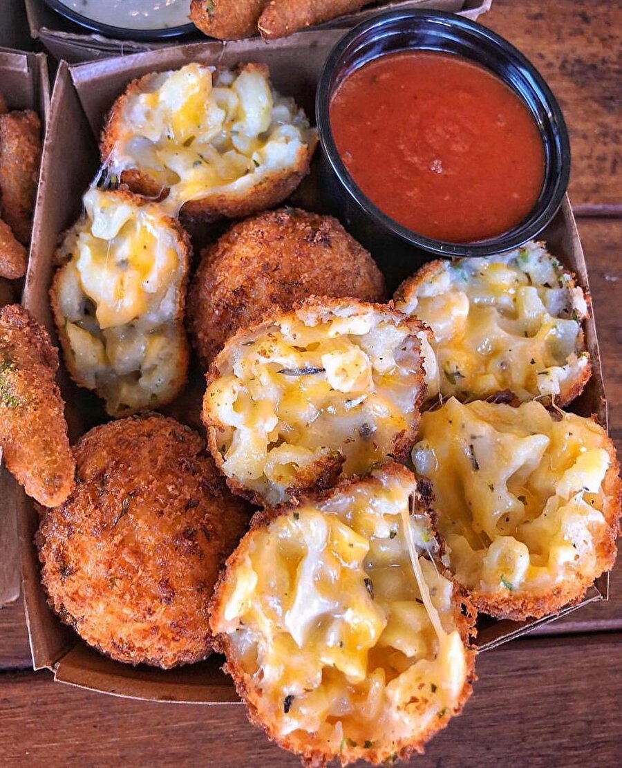 Peynirli makarnalı çıtır toplar, bayıltma garantili