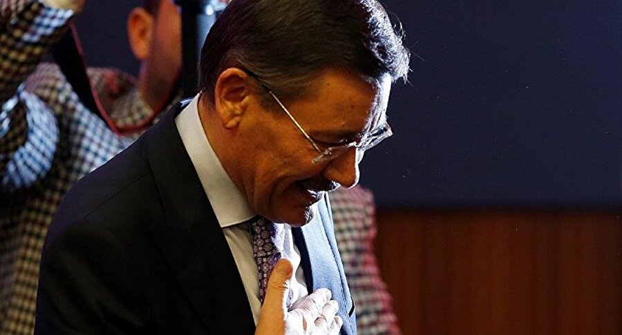 Beş kez üst üste Ankara Belediye başkanı seçilen Melih Gökçek'in ismi yeniden Ankara için gündeme geldi.