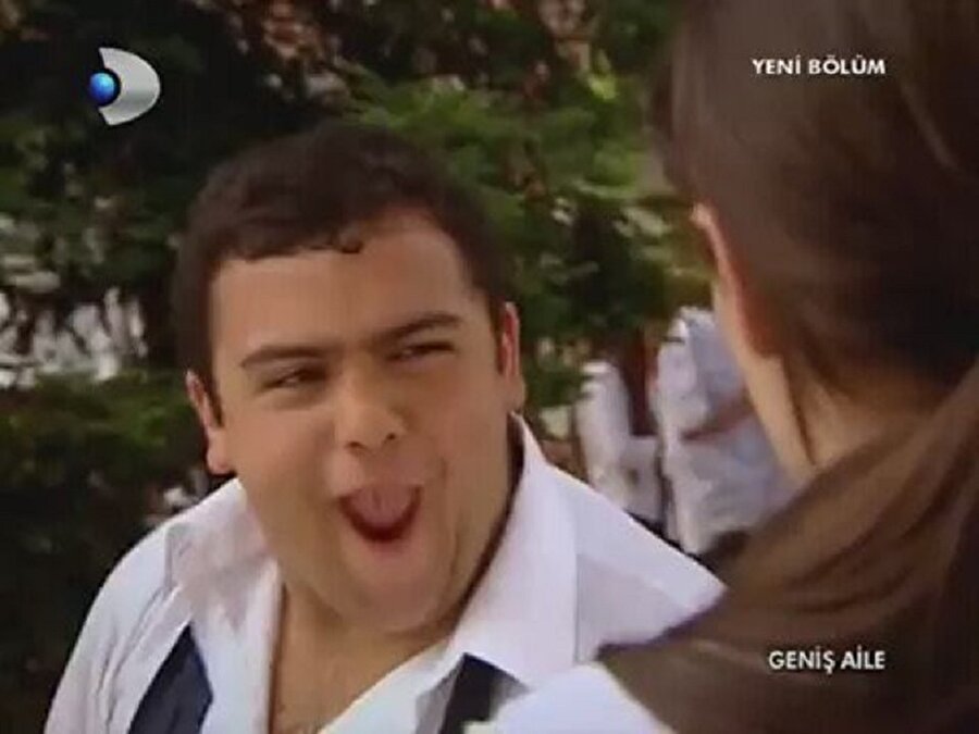 Olum Zek var ya ben hacı evde tek kaldığımda böyle koşar koşar duvara kafa atarım