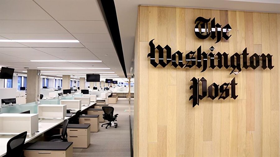 Washington Post gazetesi
Washington Post gazetesi, Cumhurbaşkanı Erdoğan’ın “Suudi timi Kaşıkçı’nın vahşice öldürülmesini planladı” sözlerine yer verirken Erdoğan’ın 18 kişinin tutuklandığını ancak henüz yüksek seviyedeki yöneticilere dokunulmadığı sözlerini de duyurdu.