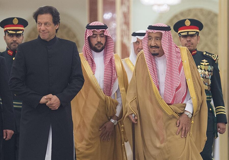 Suudi yönetimi ve Pakistan arasında anlaşmaya göre Arabistan Pakistan 3 milyar dolar borç verecek.