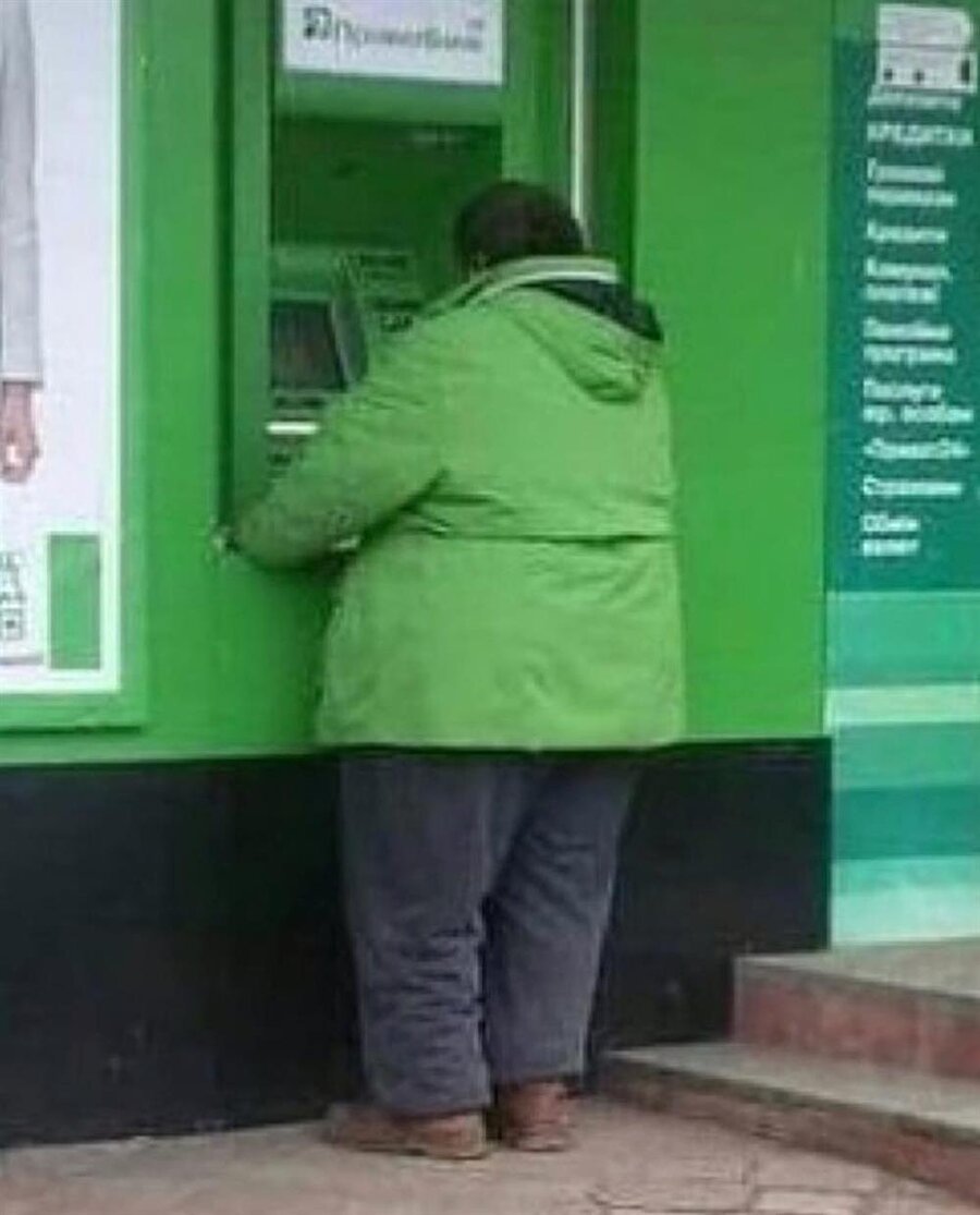 Boya yapılırken abi de arada kaynamış