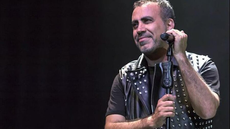 Haluk Levent, hayranının evine gitti