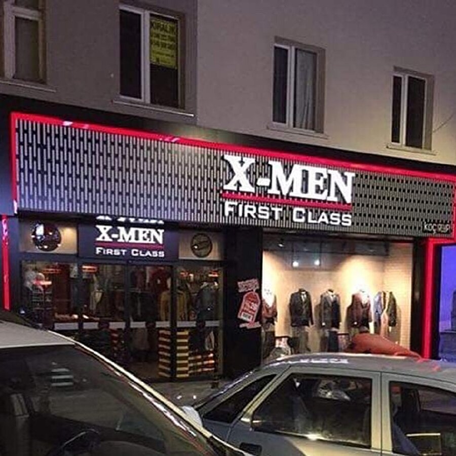 Wolverine'in hafızasını kaybettikten sonra giydiği deri ceket gelmiştir.
