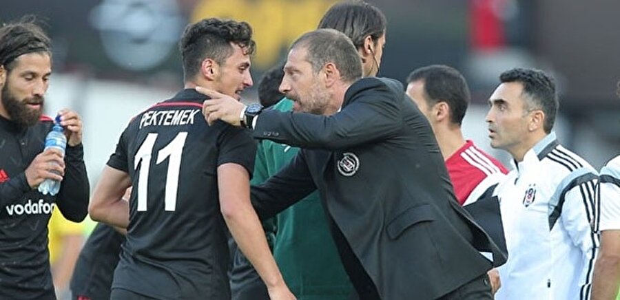 EN SON BILIC ZAMANINDA 11'DEYDİ
2017-2018 sezonunda genellikle Ziraat Türkiye Kupası maçlarında forma giyen Mustafa Pektemek, ligde 8 maçta oyuna sonradan dahil olup 123 dakika sahada kaldı. Pektemek bu süreçte 1 gol atıp 1 de asist yaptı. Ligde 8 maçta oyuna sonradan dahil olan Mustafa Pektemek, geçtiğimiz sezon UEFA Şampiyonlar Ligi karşılaşmalarında ise 2 kez ilk 11’de şans buldu. Deplasmanda oynanan Leipzig mücadelesinde 69 dakika sahada kalan tecrübeli oyuncu, iç sahada oynanan Bayern Münih karşılaşmasında da 90 dakika oynadı. Beşiktaş formasıyla son olarak 2014-2015 sezonunda Slaven Bilic döneminde ligin son haftasında oynanan Gençlerbirliği karşılaşmasında ilk 11’de sahaya çıkan Mustafa Pektemek, bu tarihten sonra ilk kez bir lig maçında 11’de yeşil sahaya çıktı.