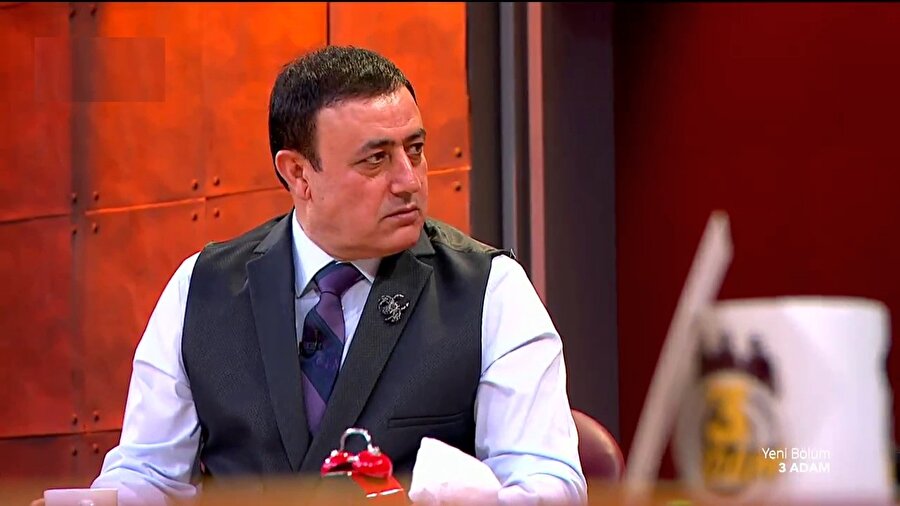 Mahmut Tuncer, ekran önünde vermiş olduğu doğal tepkileriyle biliniyor