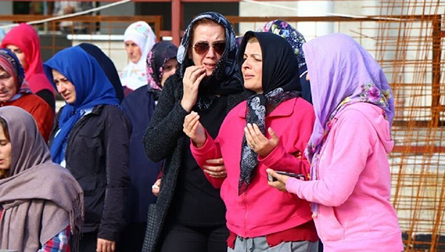 16 yaşında hayatını kaybeden Buğra Kaan Şen'in cenazesine katılanlar gözyaşı döktü.