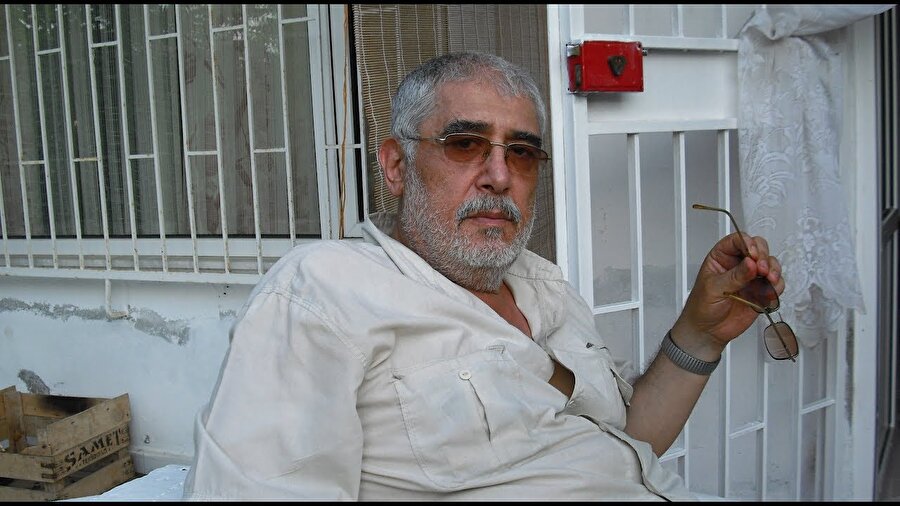 Usta sanatçı Yılmaz Tatlıses, akciğer yetmezliğinden hayatını kaybetti.
