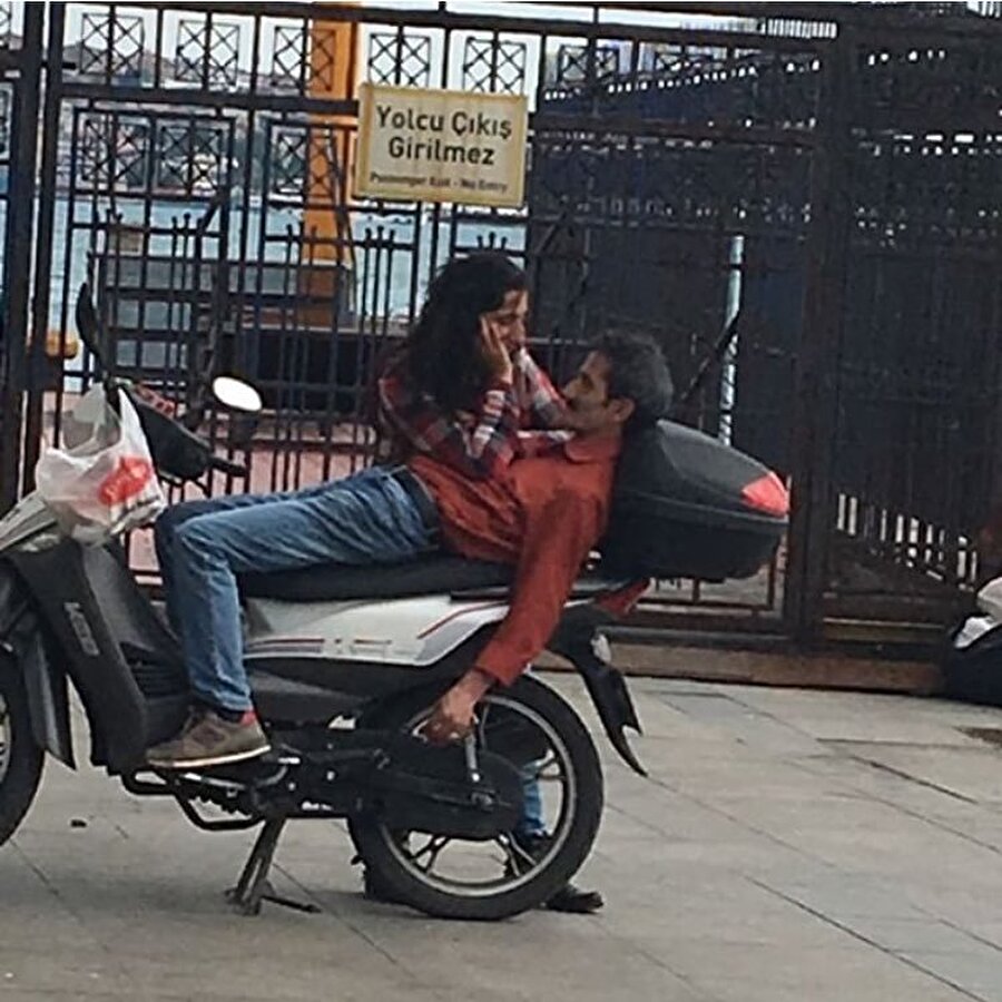 Seninle şöyle olabilirdik