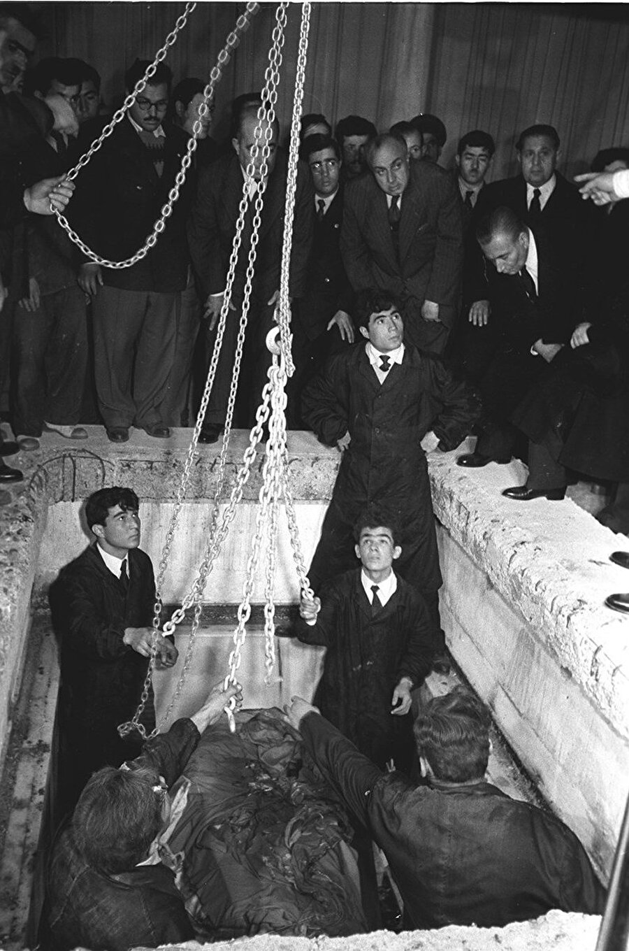 Atatürk'ün Naaşı, Etnoğrafya Müzesi'nden çıkarılırken. 1953