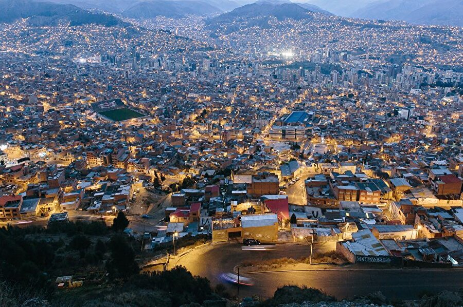 Bolivya'daki dünyanın en yüksek metropolü La Paz
