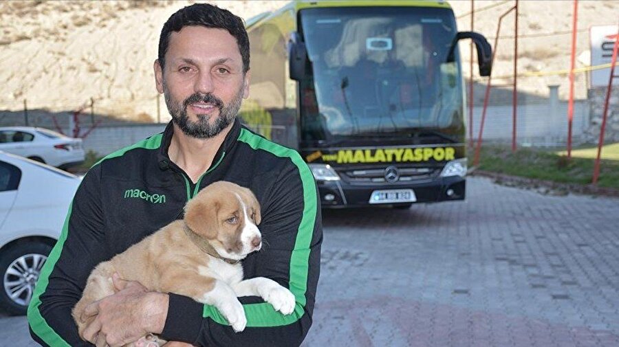 Erol Bulut 'Cesur'u severken.