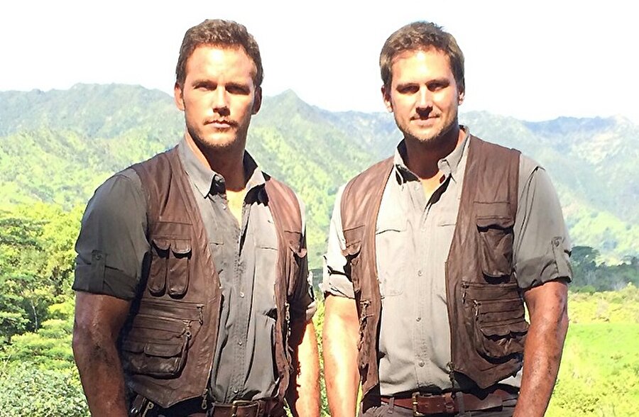 11) Chris Pratt & Tony McFarr, Jurassic World: Fallen Kingdom

                                    
                                    
                                
                                