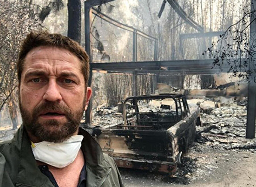 Selfie yayınladı!

                                    
                                    
                                    Gerard Butler ise, "Malibu'ya geri döndüğümde evimin yandığını gördüm" diyerek arka planda evinin kömürleşmiş kalıntılarını gösteren bir selfie yayınladı.
                                
                                
                                