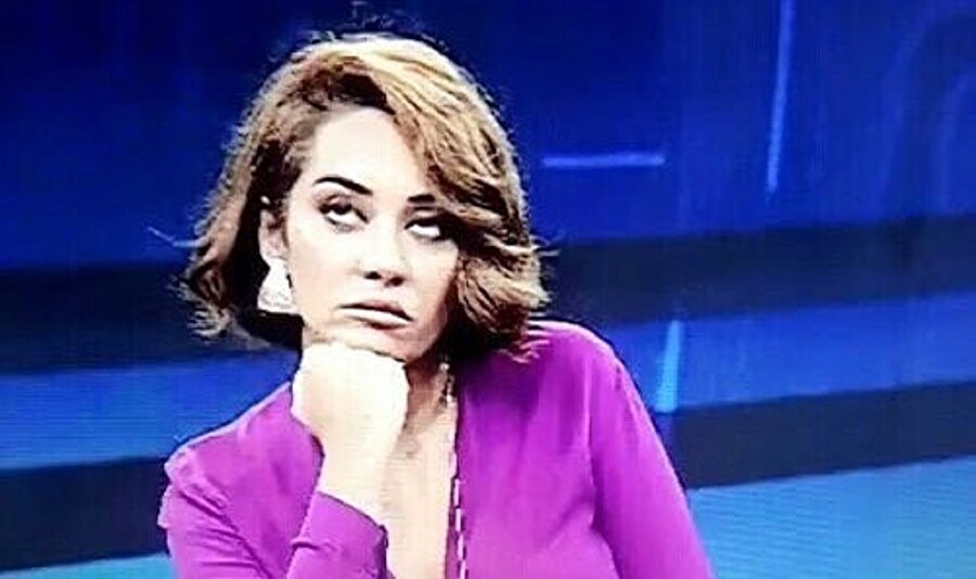 Ayrılık hikayesi dinliyorum