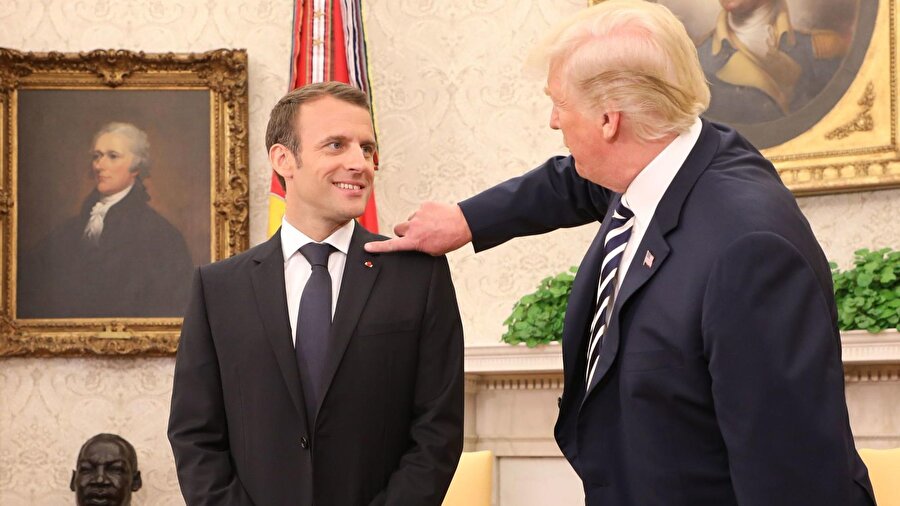Trump ile Macron arasında yaşanan gelirim twitter üzerinden atışmaya dönüştü.