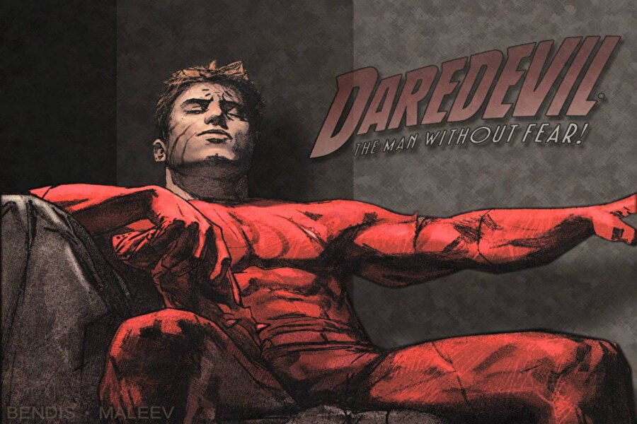 Daradevil

                                    Marvel deyince akla gelen bir diğer karakter olan Daradevil, gündüzleri avukatlık yapan, geceleriyse suçluları yakalayan bir adamın öyküsünü aktarmaktadır. Karakterimizin asıl adıysa, Matthew Murdock'dur.
                                