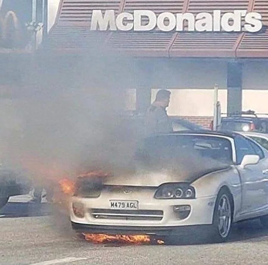 ​Acı sos yediğimde ben