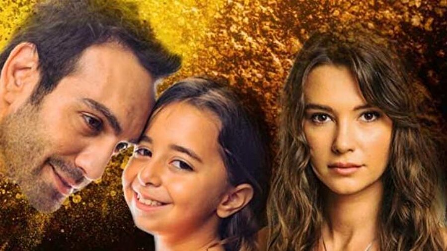RTÜK'ten ceza uygulaması
Öte yandan, bu reklamların belli kriterleri de bulunuyor. Radyo ve Televizyon Üst Kurulu (RTÜK), tüketiciyi yanıltıcı reklam, saatlik reklam süresinin aşılması, bant reklam logosu kullanmama gibi sebeplerden dolayı televizyon kanallarına idari para cezası uygulayabiliyor.