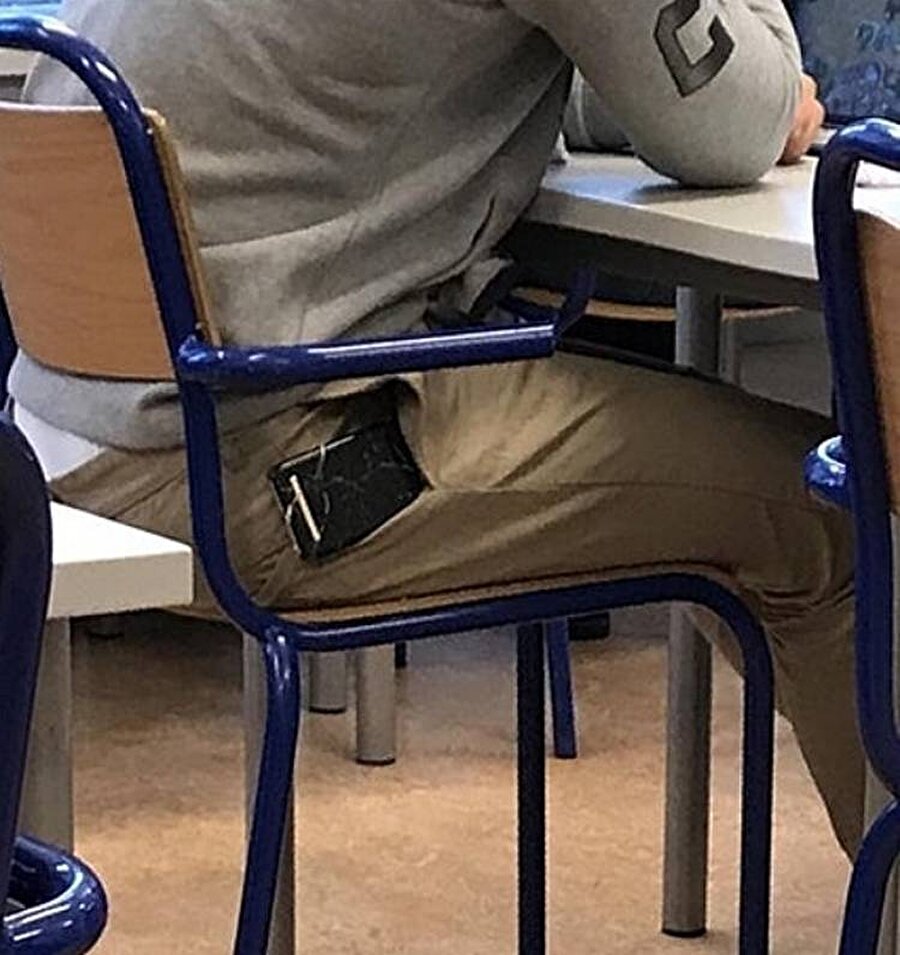 Düşeceksen düş be sen de seni mi beklicez