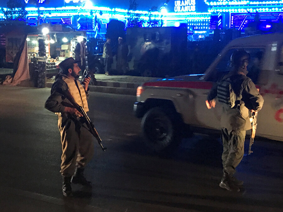 Afganistan'ın başkenti Kabil'de gerçekleştirilen bir mevlit merasimine intihar saldırısı uygulandı.