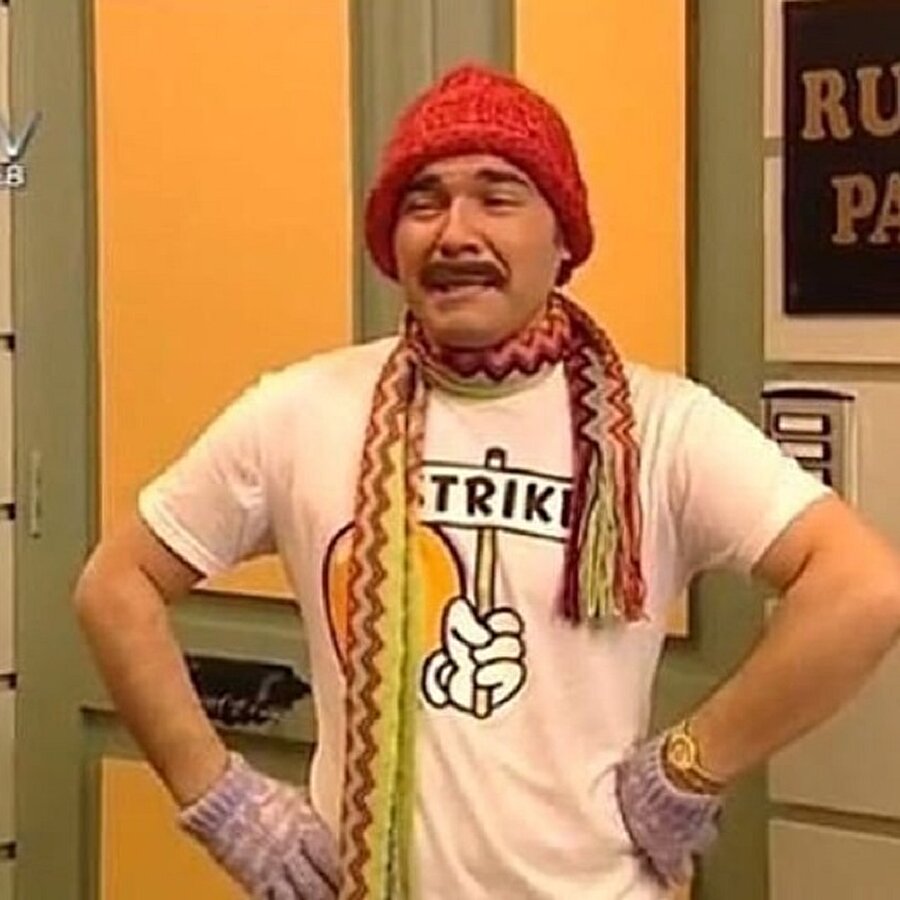 Böyle giyinmekten bıktık kar yağsın artık