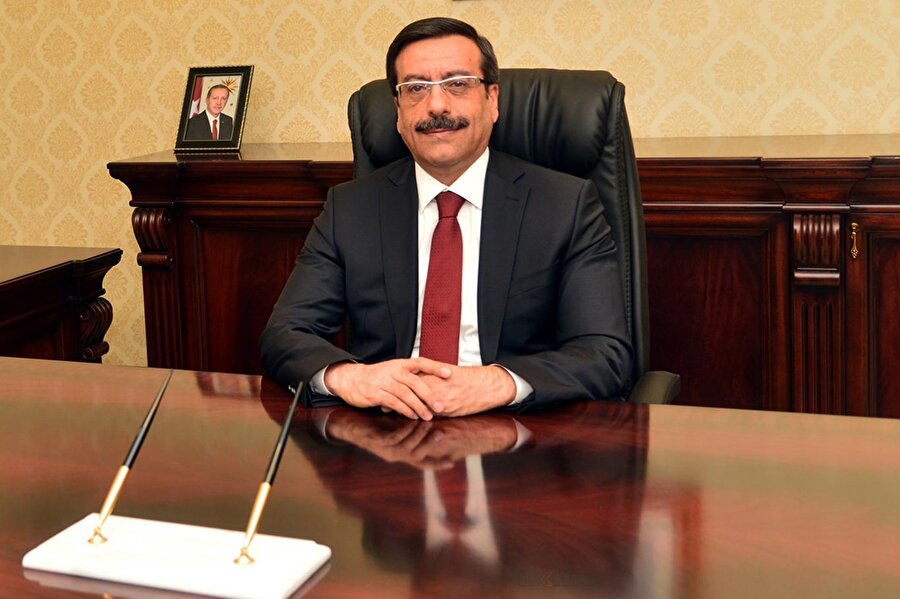 Diyarbakır Büyükşehir Belediye Başkanı 

                                    Cumali Atila
                                