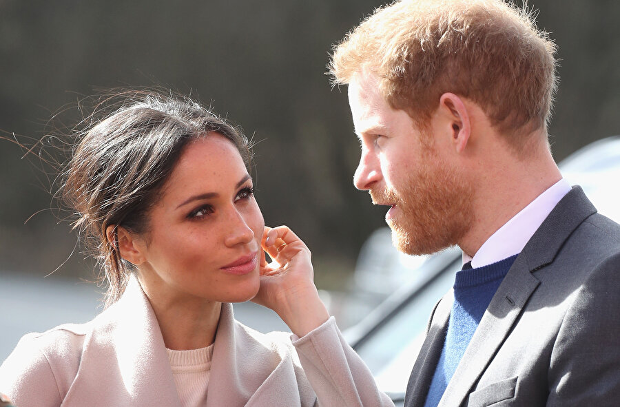 Kensington Sarayı'nın Meghan Markle'ın hamile olduğunu duyurması üzerine, Prens Harry ve Meghan Markle'a Avustralya ziyaretlerinde hediye yağdı.

