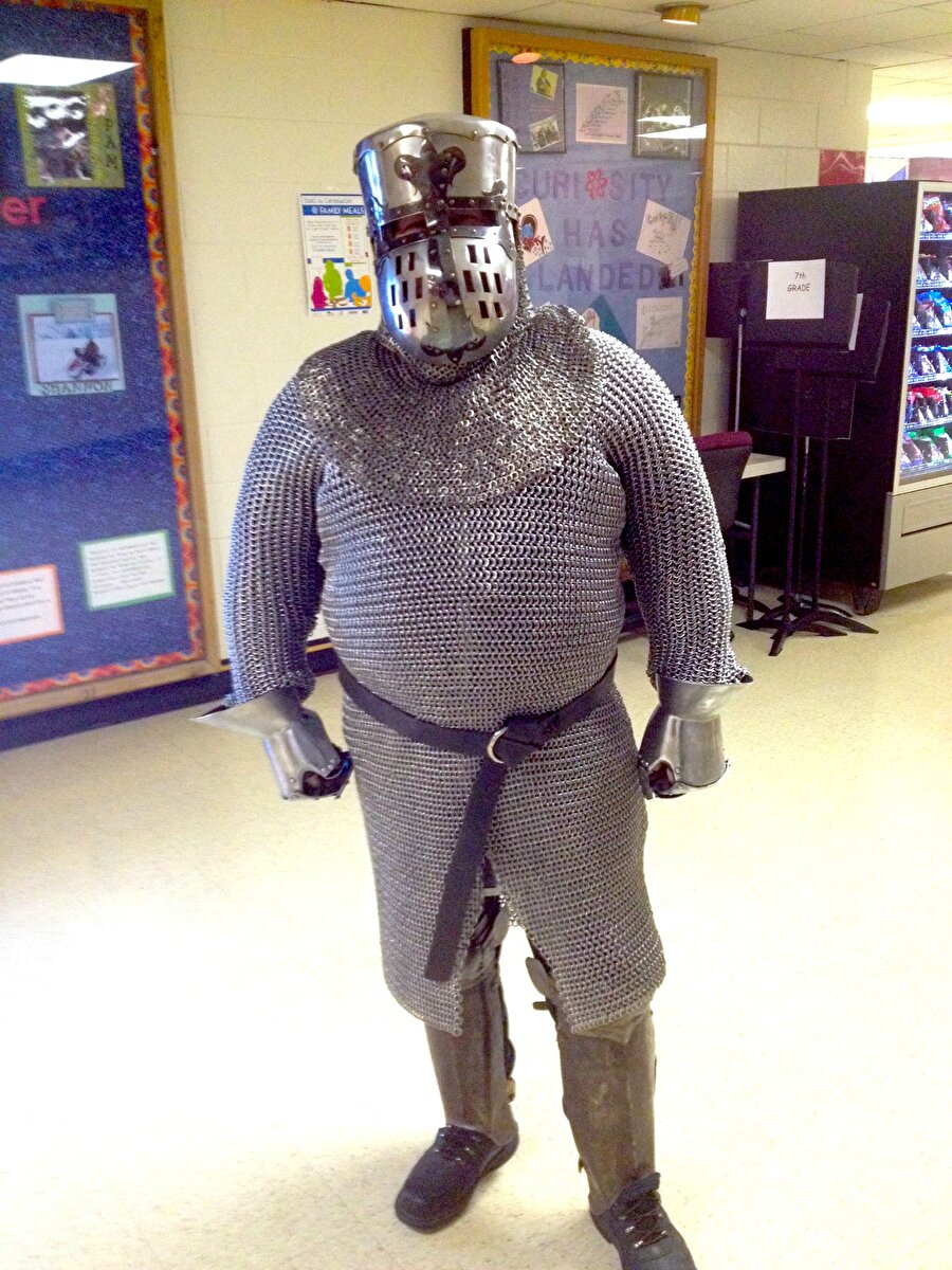 Tarih dersinin bütünlemesine giriyorum