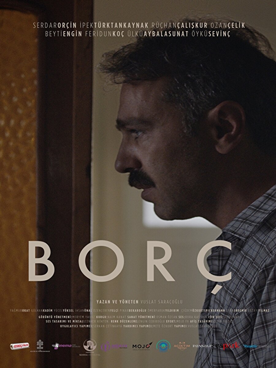 2. Borç

                                    Vuslat Saraçoğlu'nun 2018 İstanbul Film Festivali'nde Altın Lale'ye layık görülen filmi "Borç", rahatsızlanan yan komşusunun bakımını üstlenen bir adamın hikayesini ele alıyor."Neden Tarkovski Olamıyorum?" filmindeki oyunculuğuyla tanınan Vuslat Saraçoğlu'nun yönetmen koltuğuna oturduğu ilk uzun metrajlı filminde Serdar Orçin, İpek Türktan Kaynak, Rüçhan Çalışkur, Ozan Çelik, Beyti Engin ve Feridun Koç gibi isimler rol alıyor.
                                