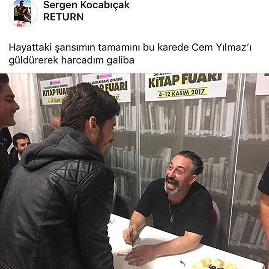 Cem Yılmaz kendi esprisine gülüyor olabilir