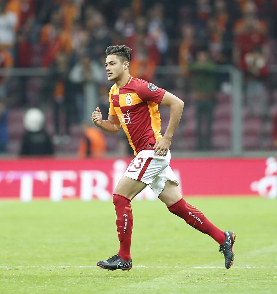 Ozan Kabak görev bölgesine dönüyor.