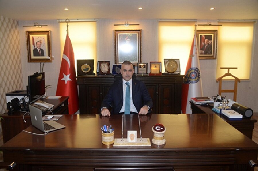 Rize Emniyet Müdürü Altuğ Verdi, uğradığı silahlı saldırı sonucu şehit oldu.