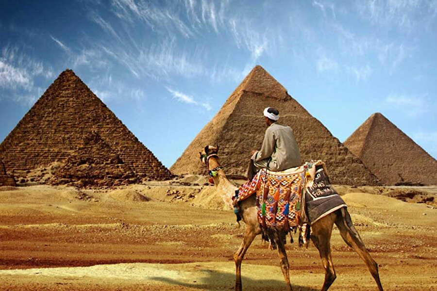 Hz. Yusuf (AS.)

                                    Hikayesiyle de bilinen ve birçok kez film ve animasyon çalışması yapılan Hz. Yusuf (AS.), Mısır Krallığında ekonomiden sorumlu yönetici olarak görev alıyordu. 
                                