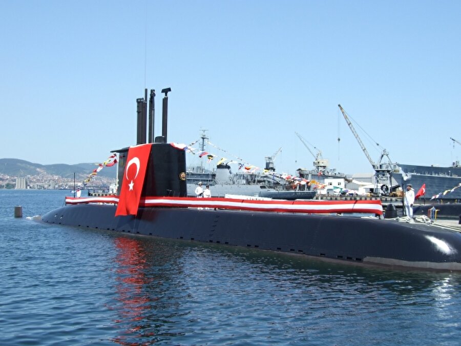 İkinci 100 günlük devrede, 'TCG Dolunay' ve 'TCG Doğanay' denizaltılarında kabul işlemlerini tamamlanacak. 

                                    
                                    
                                
                                
