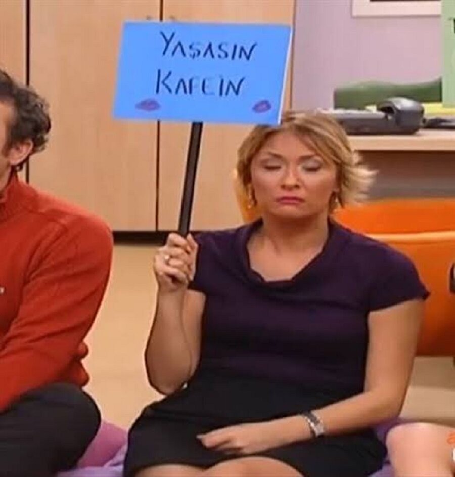 ​Sabaha kadar internette takılıp işe geldim