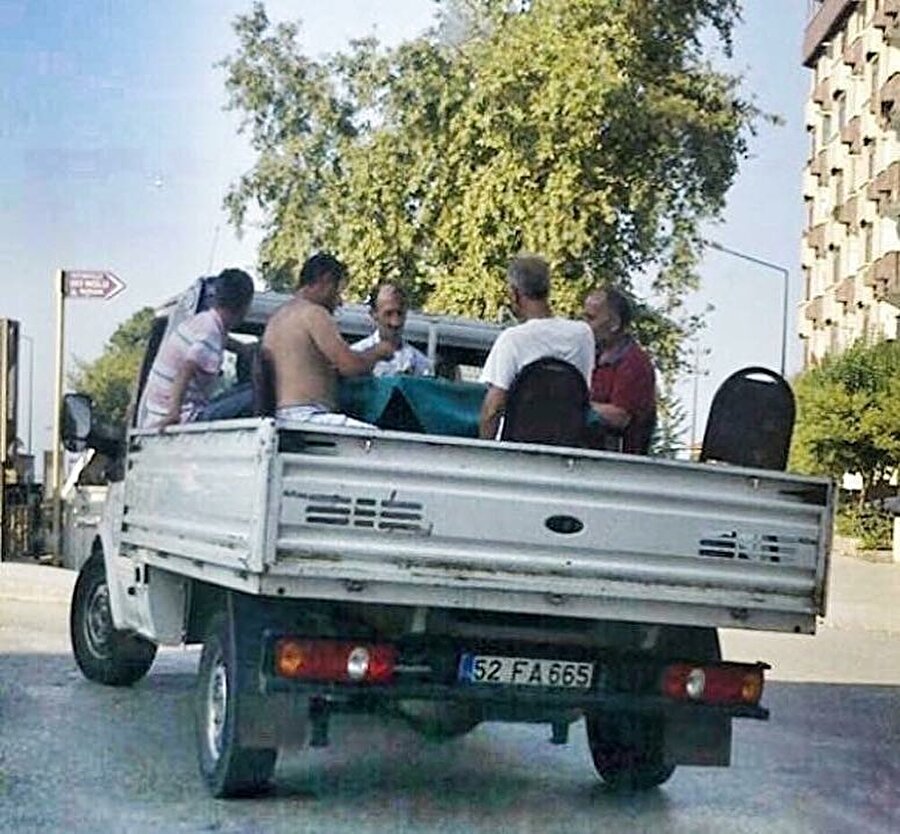 Şimdi en yakın arkadaşlarla bu şekilde pikniğe gitmek vardı