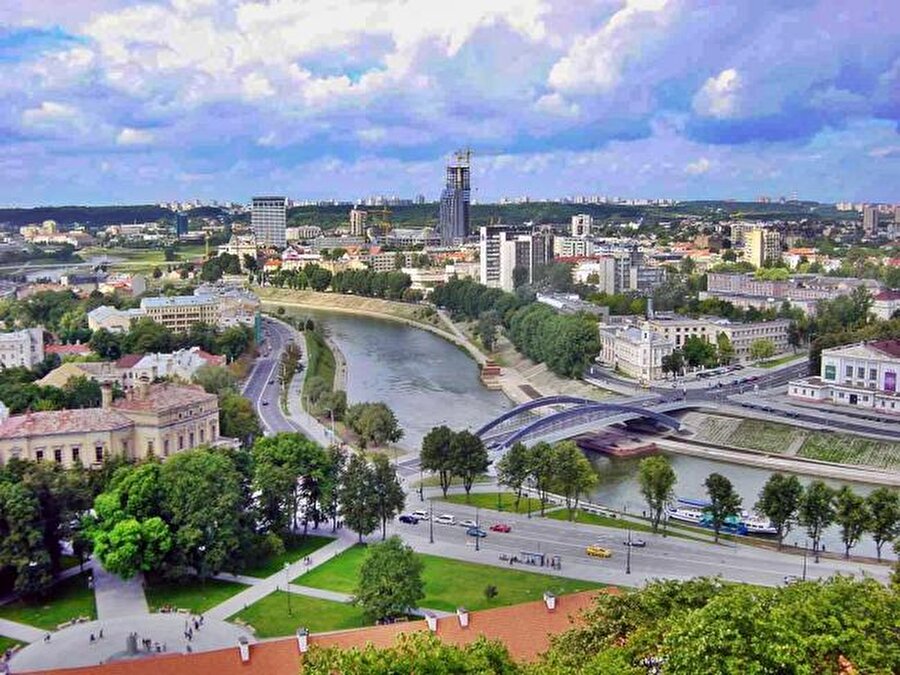 Litvanya

                                    
                                    AB’ye Katılım Yılı: 2004
Başkent: Vilnius 
  
Yüzölçümü: 65 000 km² 
  
Nüfus: 3.3 milyon 
  
Para Birimi: Litas 
  
Schengen Bölgesi: 2007 yılından bu yana Schengen bölgesi üyesi
                                
                                