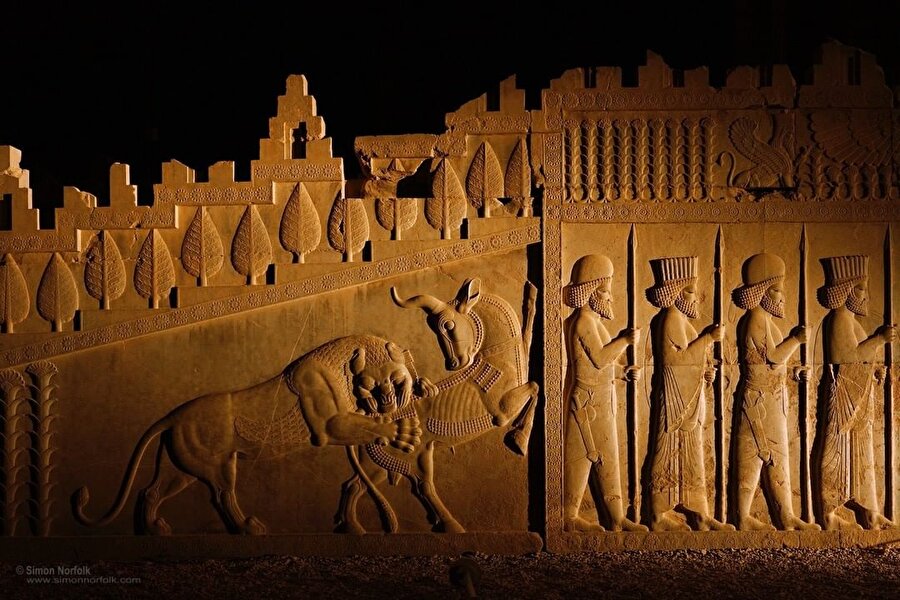 Persler şehrinden bir yapıt