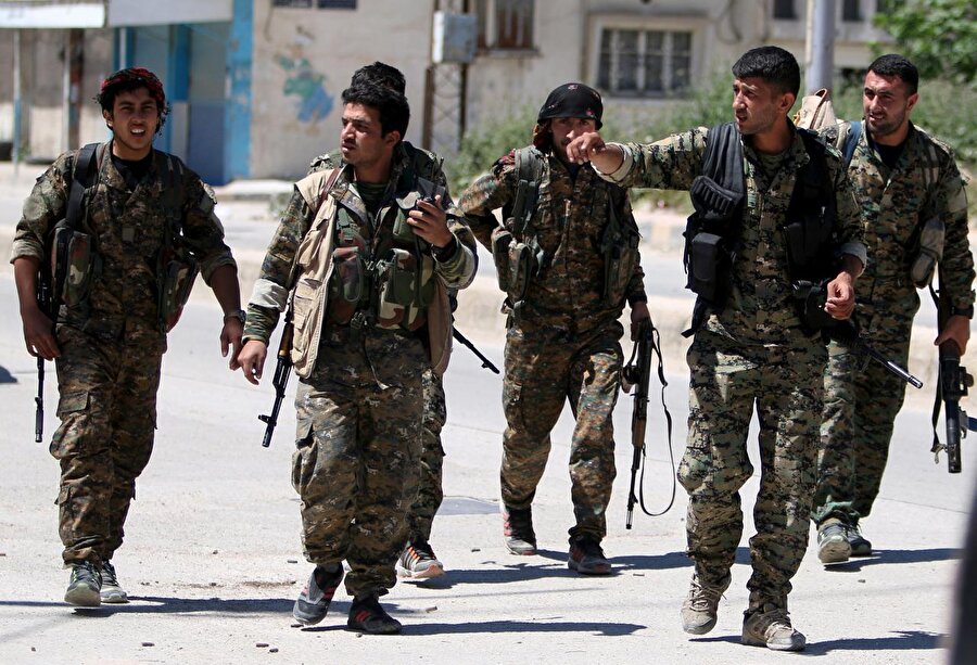 Terör örgütü YPG'nin Münbiç'ten kaçtığı iddia edildi.