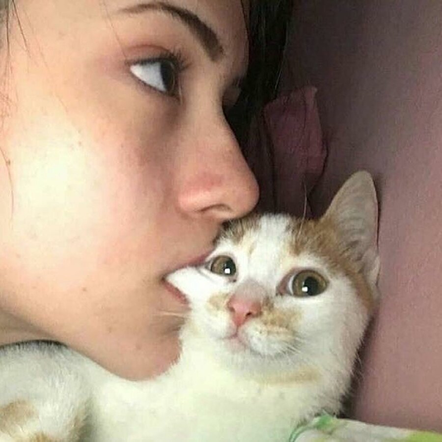 Ver bakalım bi ısırık​