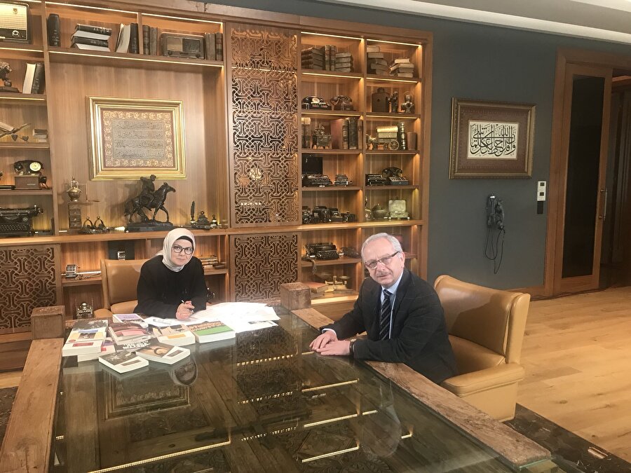 Türk Kahvesi programının bu haftaki konuğu, Prof. Dr. İsmail Kara.