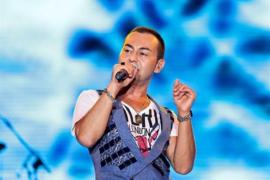 Serdar Ortaç.