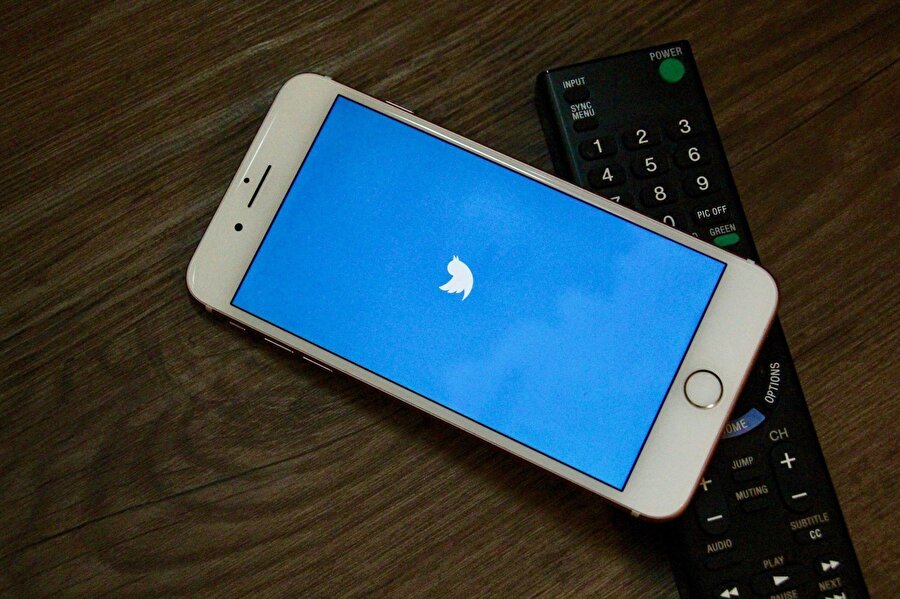 Twitter'da RT rekoru el değiştirdi.