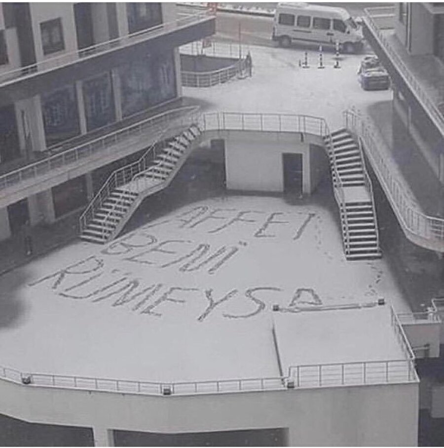 Rümeysa biraz vicdanın varsa affedersin çocuk donmuş